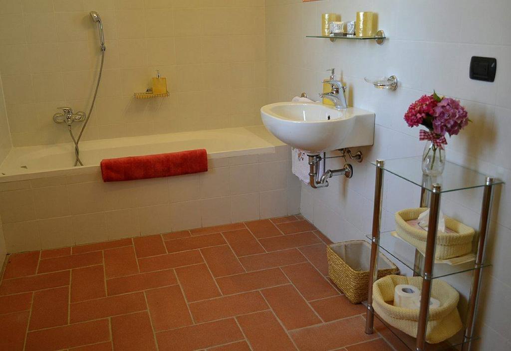Agriturismo Fiamberta Bed and Breakfast Certosa di Pavia Exterior foto